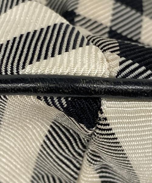 BURBERRY BLUE LABEL（バーバリー ブルー レーベル）BURBERRY BLUE LABEL (バーバリー ブルー レーベル) ノヴァチェックショルダーバッグ ブラックの古着・服飾アイテム