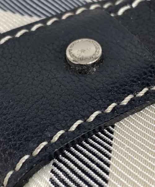 BURBERRY BLUE LABEL（バーバリー ブルー レーベル）BURBERRY BLUE LABEL (バーバリー ブルー レーベル) ノヴァチェックショルダーバッグ ブラックの古着・服飾アイテム