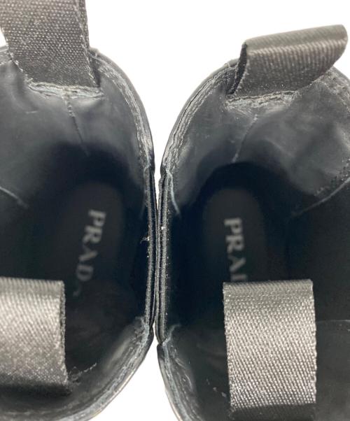 PRADA（プラダ）PRADA (プラダ) モノリス ブラッシュドレザー チェルシーブーツ ブラック サイズ:37 1/2の古着・服飾アイテム