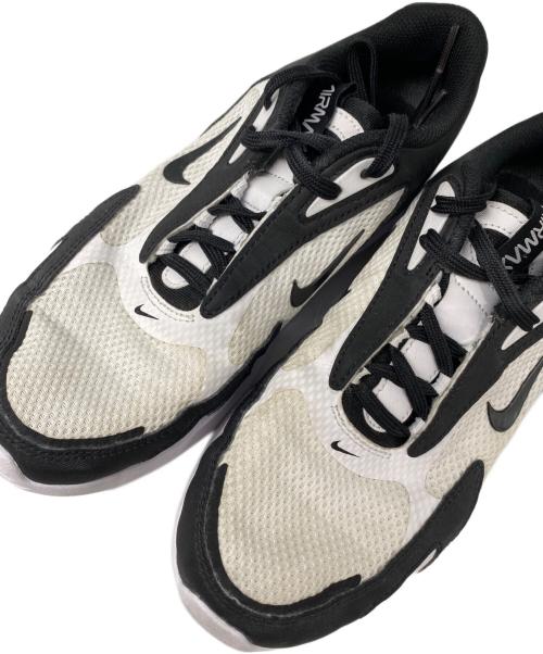 NIKE（ナイキ）NIKE (ナイキ) ローカットスニーカー ホワイト×ブラック サイズ: 25.5cmの古着・服飾アイテム