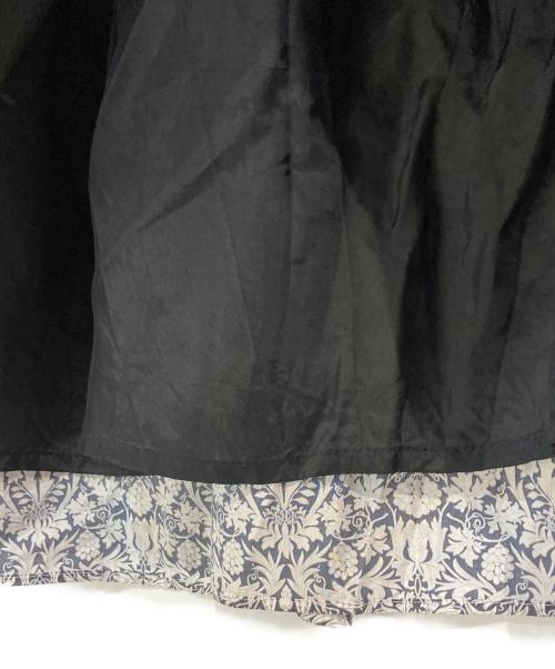 KAGURE（カグレ）KAGURE (カグレ) リバティプリントスカート ホワイト サイズ:Freeの古着・服飾アイテム