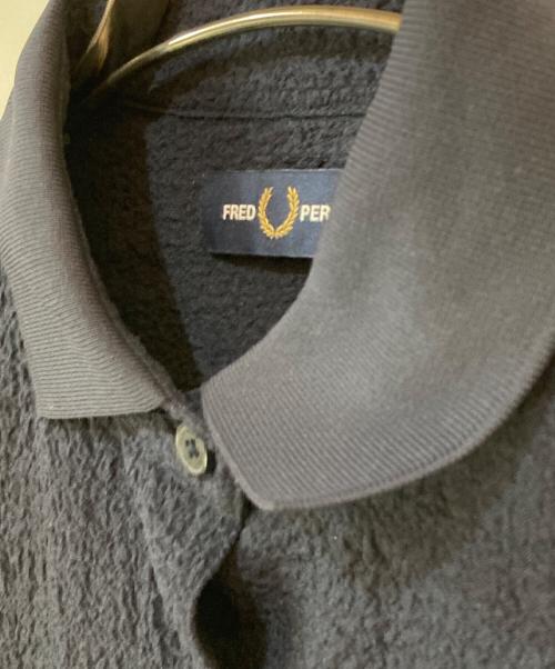 FRED PERRY（フレッドペリー）FRED PERRY (フレッドペリー) RAY BEAMS (レイ ビームス) 別注ニットカラーシャーリングノースリーブシャツ ネイビー サイズ:38の古着・服飾アイテム