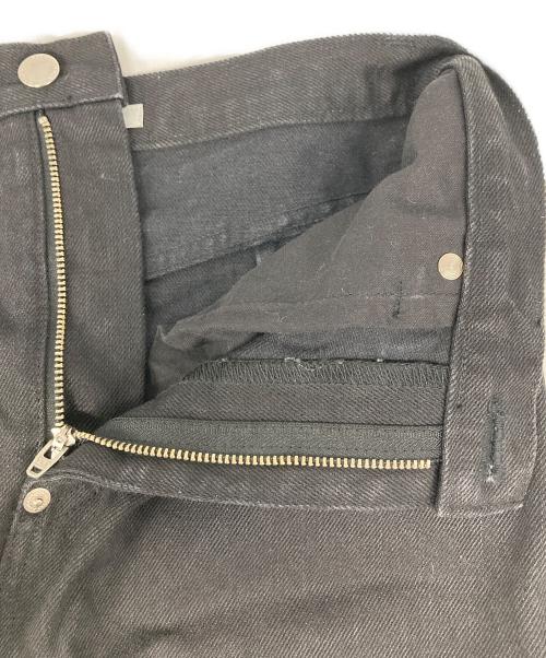JOHN LAWRENCE SULLIVAN（ジョン ローレンス サリバン）JOHN LAWRENCE SULLIVAN (ジョン ローレンス サリバン) STUDIOUS (ステュディオス) 別注 WASHED DENIM CUT-OFF SKIRT グレー サイズ:XSの古着・服飾アイテム