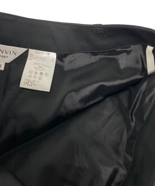 LANVIN SPORT（ランバン スポーツ）LANVIN SPORT (ランバン スポーツ) 刻印ロゴ×花柄レースプリーツ ブラック サイズ:36の古着・服飾アイテム