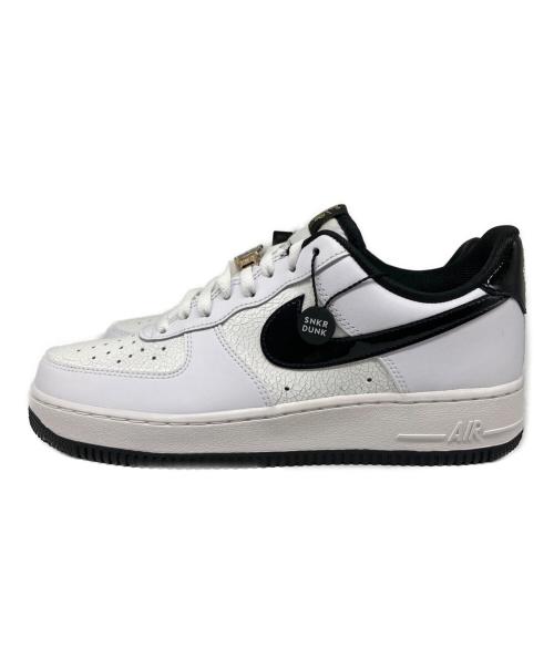 NIKE（ナイキ）NIKE (ナイキ) AIR FORCE 1 07 LV8 EMB 