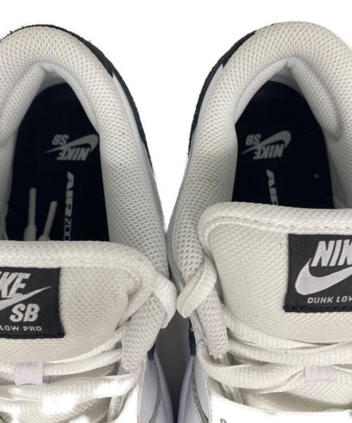 NIKE SB（ナイキエスビー）NIKE SB (ナイキエスビー) DUNK LOW PRO ローカットスニーカー White and Black サイズ:27cmの古着・服飾アイテム
