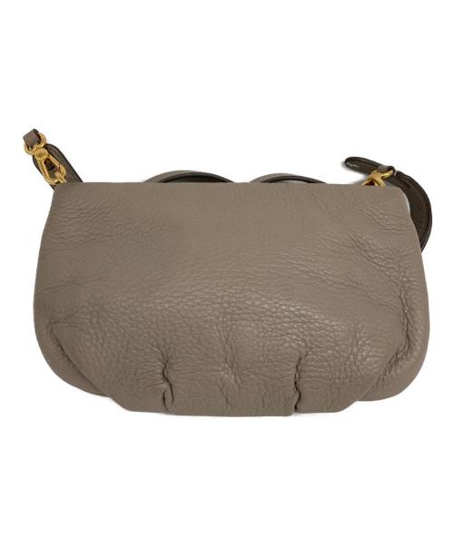 Marc by Marc Jacobs（マークバイマークジェイコブス）Marc by Marc Jacobs (マークバイマークジェイコブス) クロスボディーミニショルダーバッグ ベージュの古着・服飾アイテム
