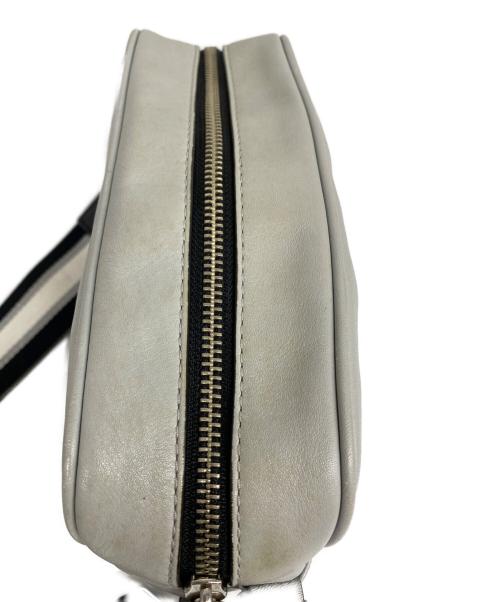 MARC JACOBS（マークジェイコブス）MARC JACOBS (マークジェイコブス) FLASH LEATHER CROSS BODY バッグ グレーの古着・服飾アイテム
