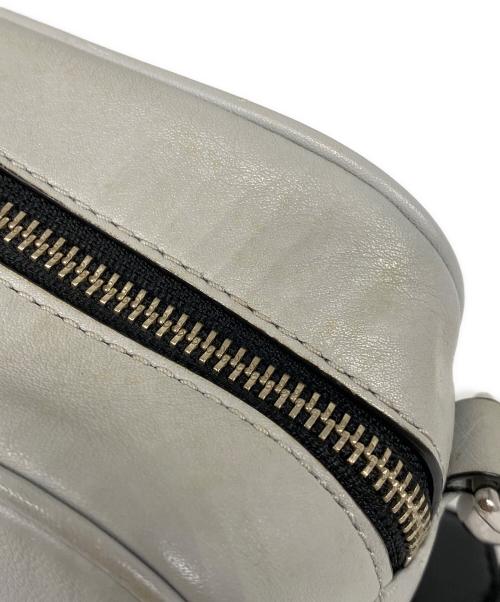 MARC JACOBS（マークジェイコブス）MARC JACOBS (マークジェイコブス) FLASH LEATHER CROSS BODY バッグ グレーの古着・服飾アイテム