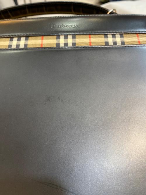 Burberry's（バーバリーズ）Burberry's (バーバリーズ) 裏地シャドーホースノヴァチェック ワンショルダーバッグ ブラック サイズ:なしの古着・服飾アイテム
