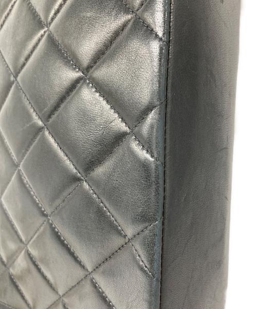 CHANEL（シャネル）CHANEL (シャネル) マトラッセ ダイアナ22 フラップ シングルチェーンショルダーバッグ ブラックの古着・服飾アイテム