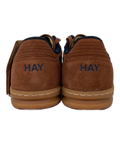 asics（アシックス）asics (アシックス) HAY (ヘイ) SKYHAND OG ローカットスニーカー ブラウン サイズ:24cm 未使用品の古着・服飾アイテム