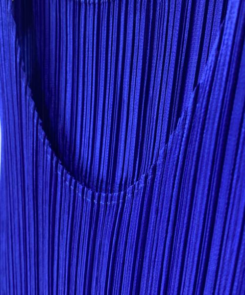 PLEATS PLEASE（プリーツプリーズ）PLEATS PLEASE (プリーツプリーズ) プリーツノースリーブカットソー ブルー サイズ: 3の古着・服飾アイテム