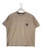 F.C.R.B.エフシーレアルブリストル）の古着「EMBLEM POCKET TEE」｜ベージュ