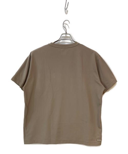 F.C.R.B.（エフシーレアルブリストル）F.C.R.B. (エフシーレアルブリストル) EMBLEM POCKET TEE ベージュ サイズ:ＸＬの古着・服飾アイテム