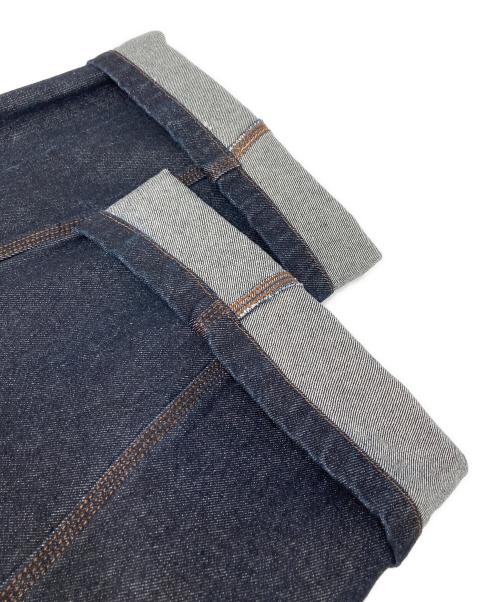 WYM（ウィム バイ リドム）WYM (ウィム バイ リドム) VINTAGE WASHED CURVED DENIM インディゴ サイズ: Sの古着・服飾アイテム