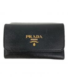 PRADA（プラダ）の古着「サフィアーノレザー 6連キーケース」｜ブラック
