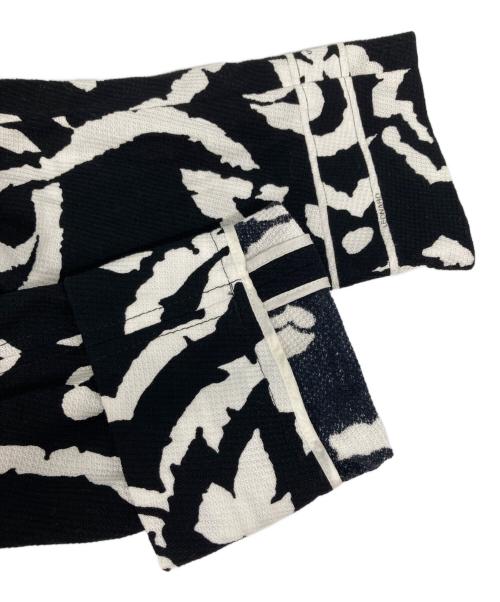 LEONARD FASHION（レオナールファッション）LEONARD FASHION (レオナールファッション) 花柄ダブルジャケット ホワイト×ブラック サイズ:11の古着・服飾アイテム
