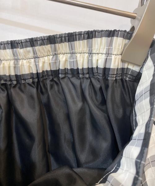 NOLLEY'S（ノーリーズ）NOLLEY'S (ノーリーズ) 26SS ウォッシャブルフレアマキシスカート ホワイト サイズ:38の古着・服飾アイテム