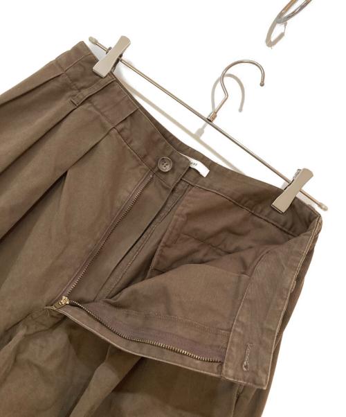 CLANE（クラネ）CLANE (クラネ) WIDE TUCK WORK PANTS レッド サイズ:2の古着・服飾アイテム