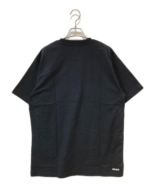F.C.R.B.（エフシーレアルブリストル）F.C.R.B. (エフシーレアルブリストル) 54STARS TEE ブラック サイズ: XL 未使用品の古着・服飾アイテム