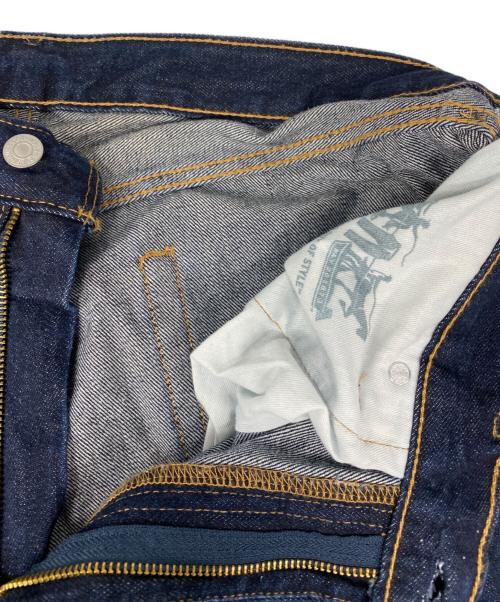 LEVI'S（リーバイス）LEVI'S (リーバイス) 550 RELAXED RINSE デニムパンツ インディゴ サイズ:88.5cm (W35)の古着・服飾アイテム