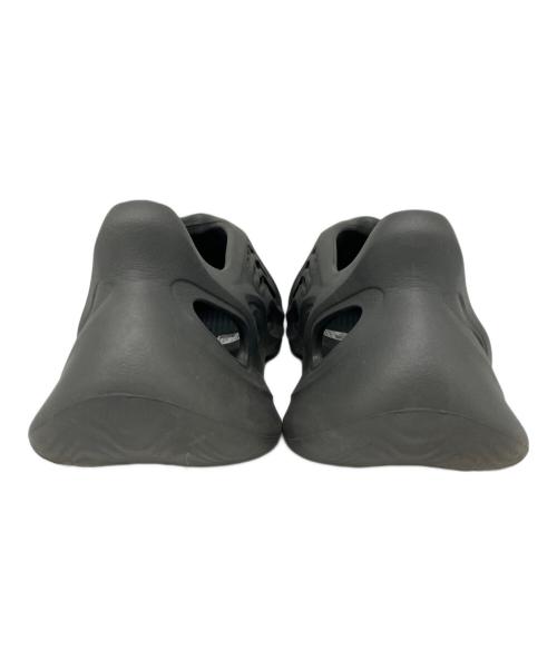 adidas（アディダス）adidas (アディダス) YEEZY FOAM RUNNER CARBON/CARBON/CARBON サイズ:27.5cmの古着・服飾アイテム