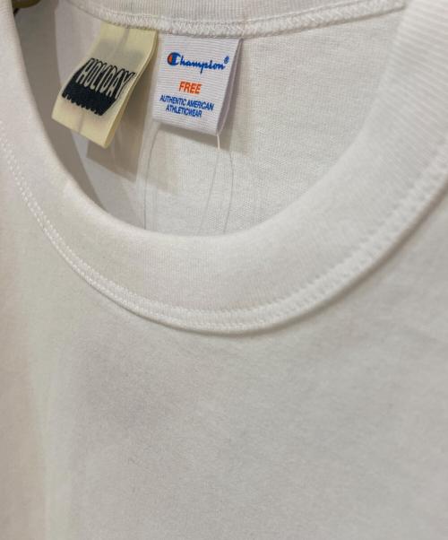 holiday（ホリデー）holiday (ホリデー) Champion (チャンピオン) ワンポイントロゴTシャツ ホワイト サイズ:Free 未使用品の古着・服飾アイテム