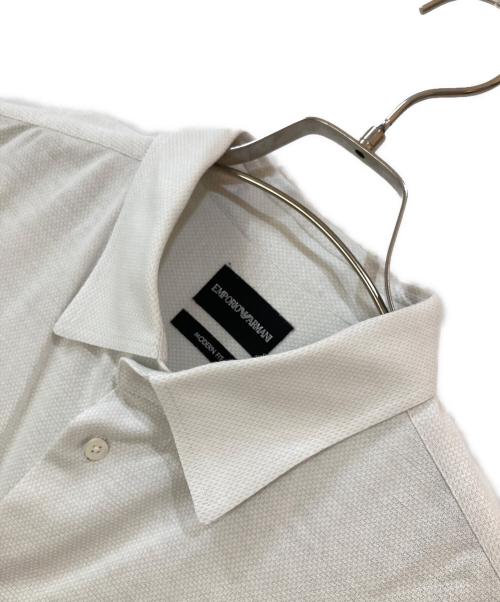 EMPORIO ARMANI（エンポリオアルマーニ）EMPORIO ARMANI (エンポリオアルマーニ) MODERN FIT シャツ ホワイト サイズ:43の古着・服飾アイテム
