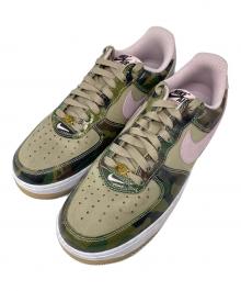 NIKE（ナイキ）の古着「AIR FORCE 1 LOW RETRO ローカットスニーカー」｜DESERT KHAKI/PINK FO