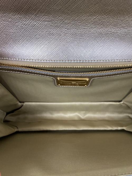 Salvatore Ferragamo（サルヴァトーレ フェラガモ）Salvatore Ferragamo (サルヴァトーレ フェラガモ) ヴァラリボンチェーンショルダーバッグ シルバーの古着・服飾アイテム