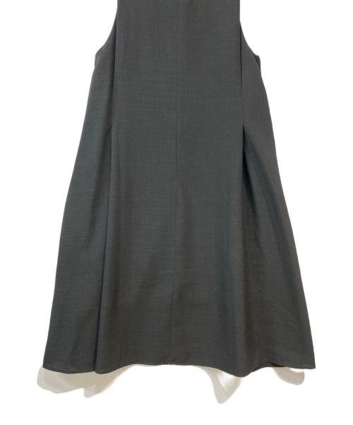 un cinq（アンサンク）un cinq (アンサンク) MELANGEOXV-NECKJUMPERSKIRT ブラック サイズ:Free 未使用品の古着・服飾アイテム