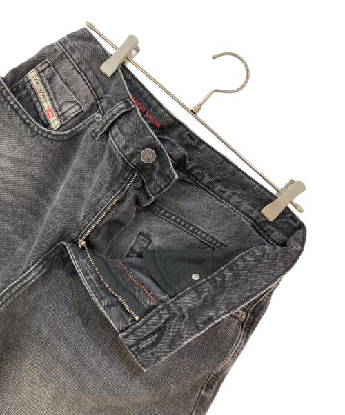 DIESEL（ディーゼル）DIESEL (ディーゼル) D-STRUKT-SHORT デニムパンツ ブラック サイズ:28の古着・服飾アイテム