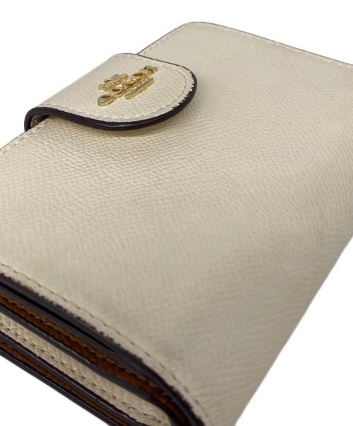 COACH（コーチ）COACH (コーチ) ミディアム コーナー ジップ ウォレット ホワイトの古着・服飾アイテム
