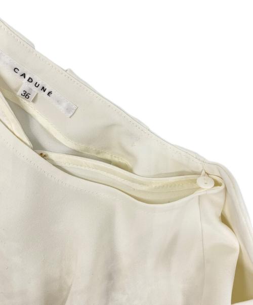 CADUNE（カデュネ）CADUNE (カデュネ) 2WAYスカラップケープブラウス アイボリー サイズ:36の古着・服飾アイテム