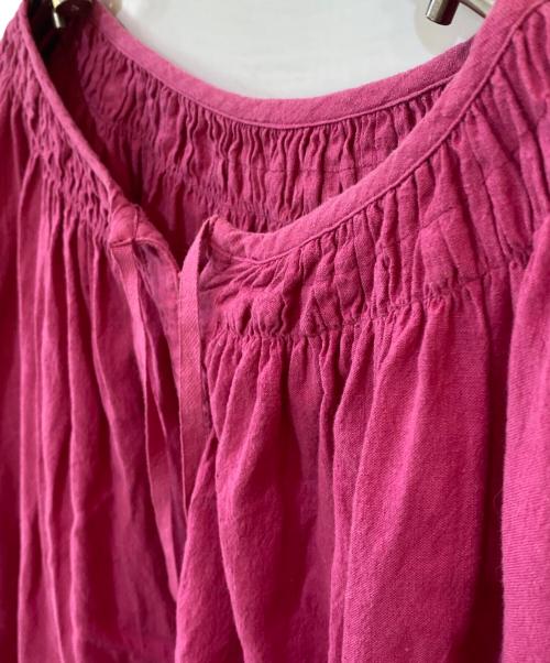 nest Robe（ネストローブ）nest Robe (ネストローブ) 近江晒目メニーギャザースモックブラウス ピンク サイズ:Freeの古着・服飾アイテム