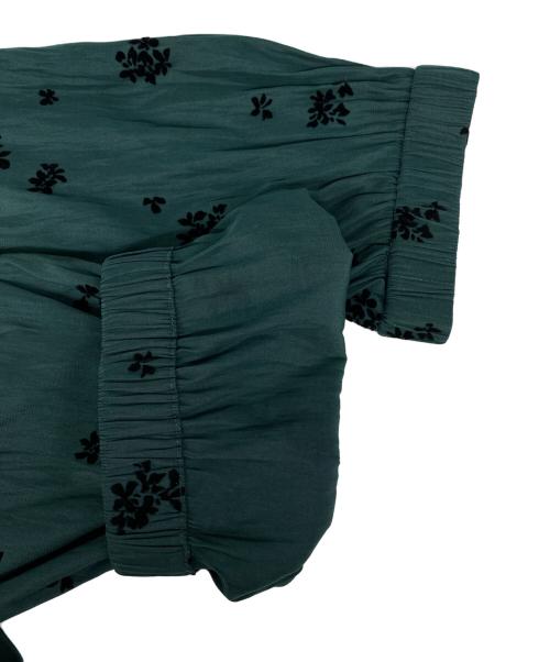 UNTITLED（アンタイトル）UNTITLED (アンタイトル) フロッキープリント ハイネックワンピース グリーン サイズ:M 未使用品の古着・服飾アイテム