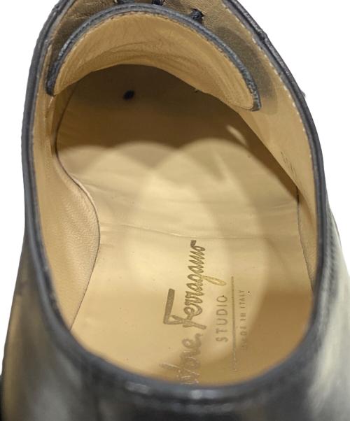 Salvatore Ferragamo（サルヴァトーレ フェラガモ）Salvatore Ferragamo (サルヴァトーレ フェラガモ) STUDIO ストレートチップシューズ ブラック サイズ:6 2Eの古着・服飾アイテム