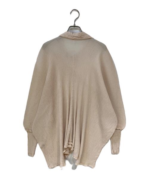 me ISSEY MIYAKE（ミーイッセイ ミヤケ）me ISSEY MIYAKE (ミーイッセイ ミヤケ) 長袖ブラウス ベージュ サイズ:Freeの古着・服飾アイテム