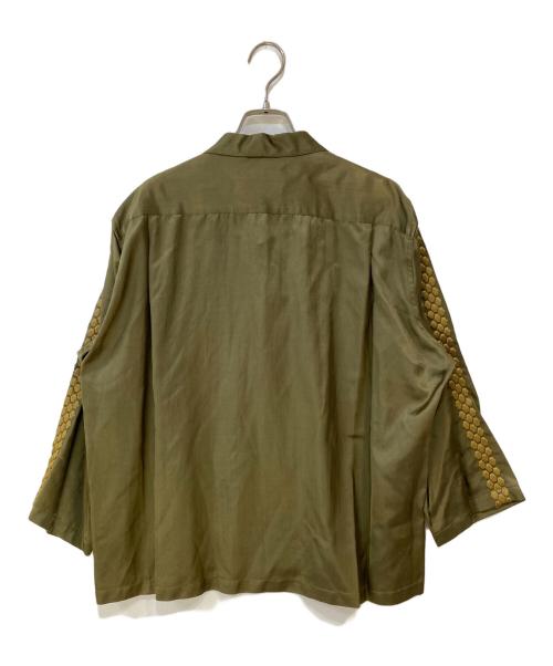 TROVE（トローヴ）TROVE (トローヴ) 刺繍レーヨンシャツ オリーブ サイズ: 3 未使用品の古着・服飾アイテム