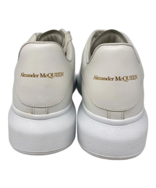 ALEXANDER McQUEEN（アレキサンダーマックイーン）ALEXANDER McQUEEN (アレキサンダーマックイーン) OVERSIZED SNEAKER ホワイト サイズ:36の古着・服飾アイテム