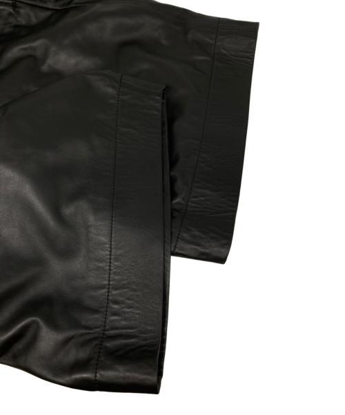 UNIVERSAL PRODUCTS.（ユニバーサルプロダクツ）UNIVERSAL PRODUCTS. (ユニバーサルプロダクツ) 25SS Lamb Leather Easy Shorts ブラック サイズ:3の古着・服飾アイテム
