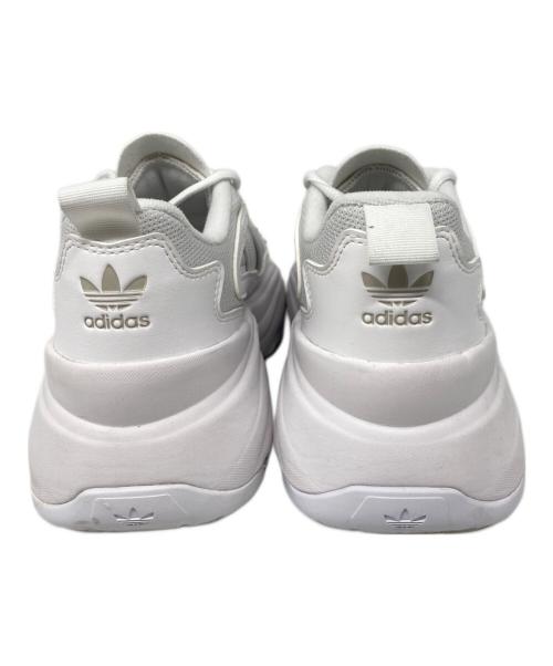 adidas（アディダス）adidas (アディダス) Ozgaia ローカットスニーカー ホワイト サイズ:24.5cmの古着・服飾アイテム
