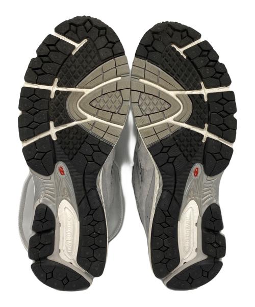 NEW BALANCE（ニューバランス）NEW BALANCE (ニューバランス) M2002RXJ ローカットスニーカー GRAY サイズ:28の古着・服飾アイテム