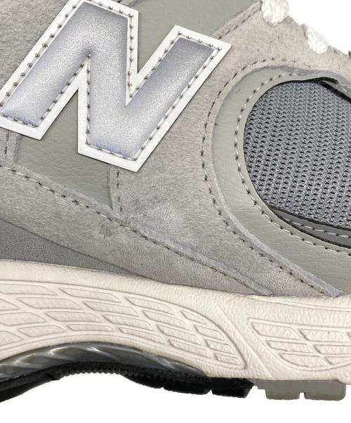NEW BALANCE（ニューバランス）NEW BALANCE (ニューバランス) M2002RXJ ローカットスニーカー GRAY サイズ:28の古着・服飾アイテム