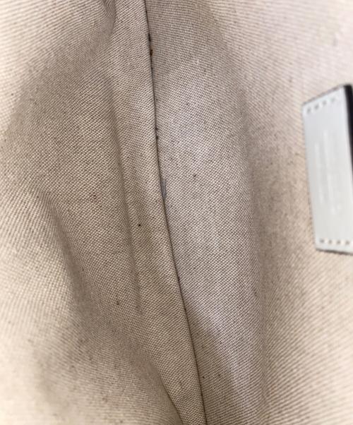 JIMMY CHOO（ジミーチュウ）JIMMY CHOO (ジミーチュウ) OSCAR スタースタッズ ボディバッグ ホワイトの古着・服飾アイテム