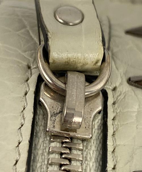 JIMMY CHOO（ジミーチュウ）JIMMY CHOO (ジミーチュウ) OSCAR スタースタッズ ボディバッグ ホワイトの古着・服飾アイテム