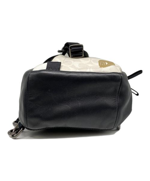 COACH（コーチ）COACH (コーチ) エッジ パック シグネチャー カラーブロック ホワイトの古着・服飾アイテム