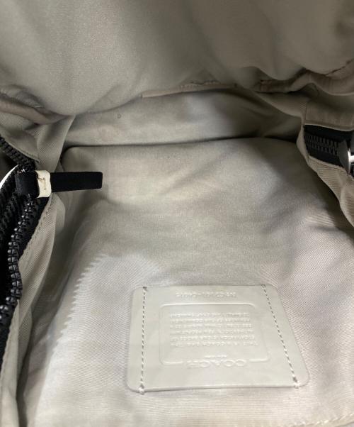 COACH（コーチ）COACH (コーチ) エッジ パック シグネチャー カラーブロック ホワイトの古着・服飾アイテム