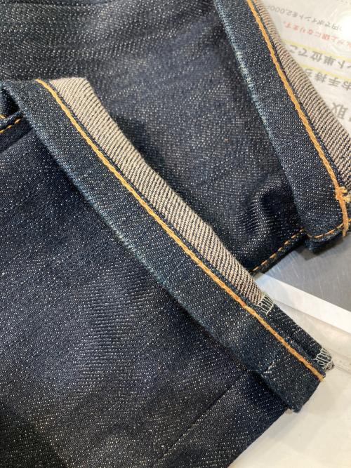 Saint Laurent Paris（サンローランパリ）Saint Laurent Paris (サンローランパリ) ローライズ スリム ストレッチ デニムパンツ インディゴ サイズ: 29の古着・服飾アイテム
